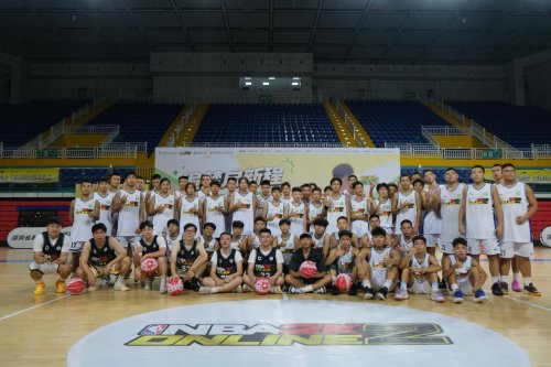 V体育：NBA篮球训练营，培养中国青少年！