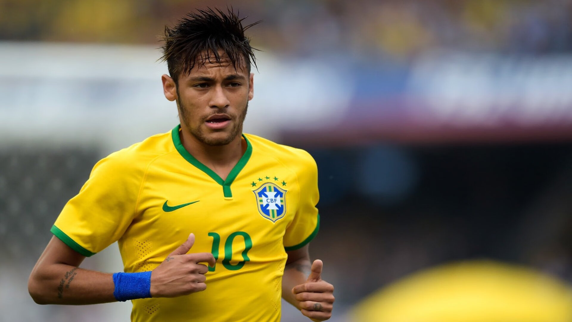 开云·Kaiyun网页版-电竞比赛中的团队精神：信任配合，共同努力，电竞团队成员