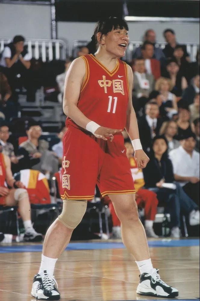 包含V体育：郑海霞担任中国女篮领队，鼓舞士气！的词条