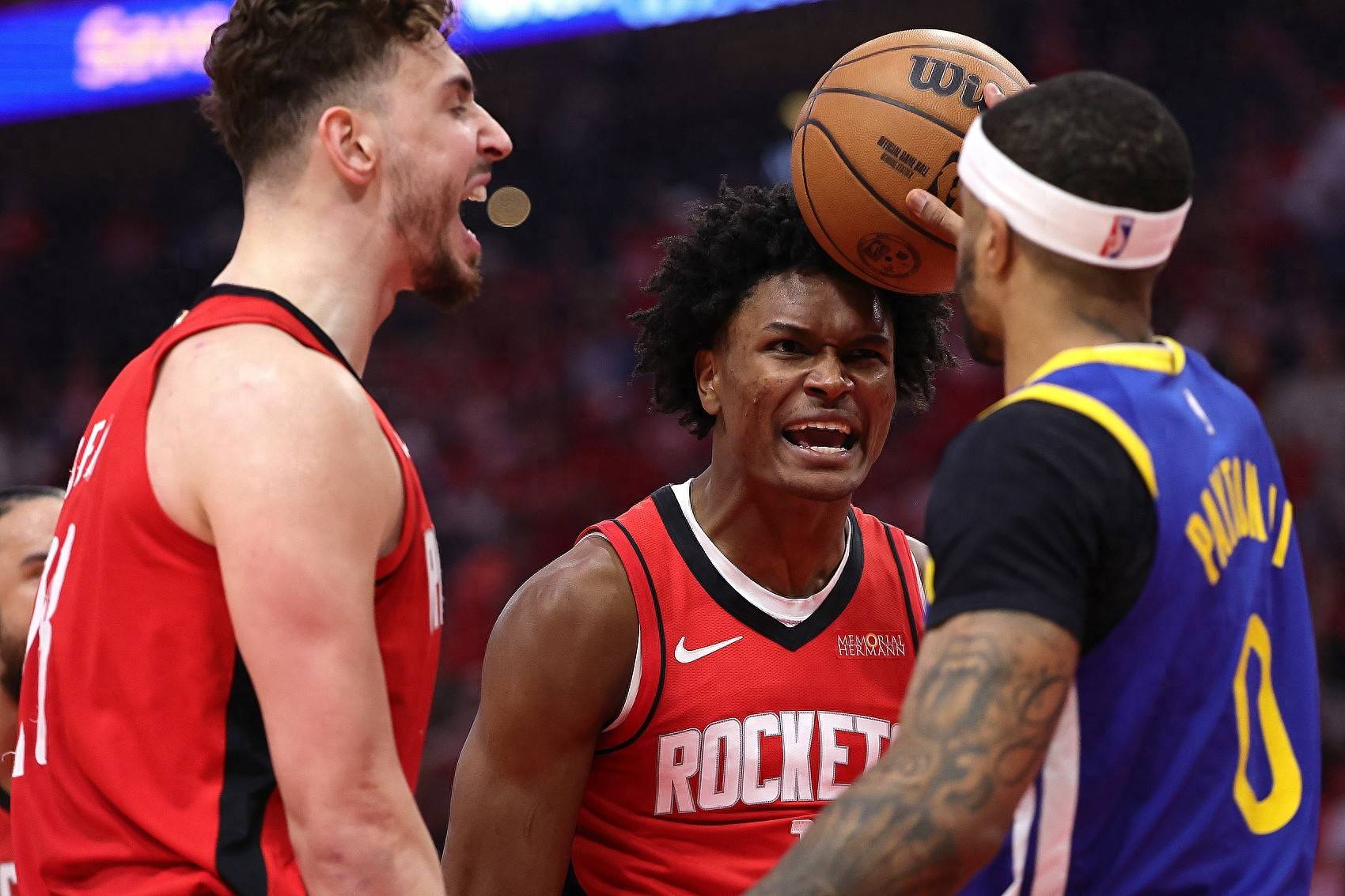 V体育：NBA，球迷文化不断丰富，凝聚力更强！