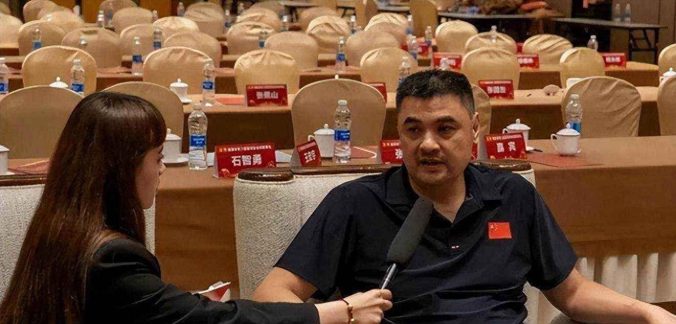 关于V体育：刘玉栋担任八一男篮顾问，传承铁军精神！的信息