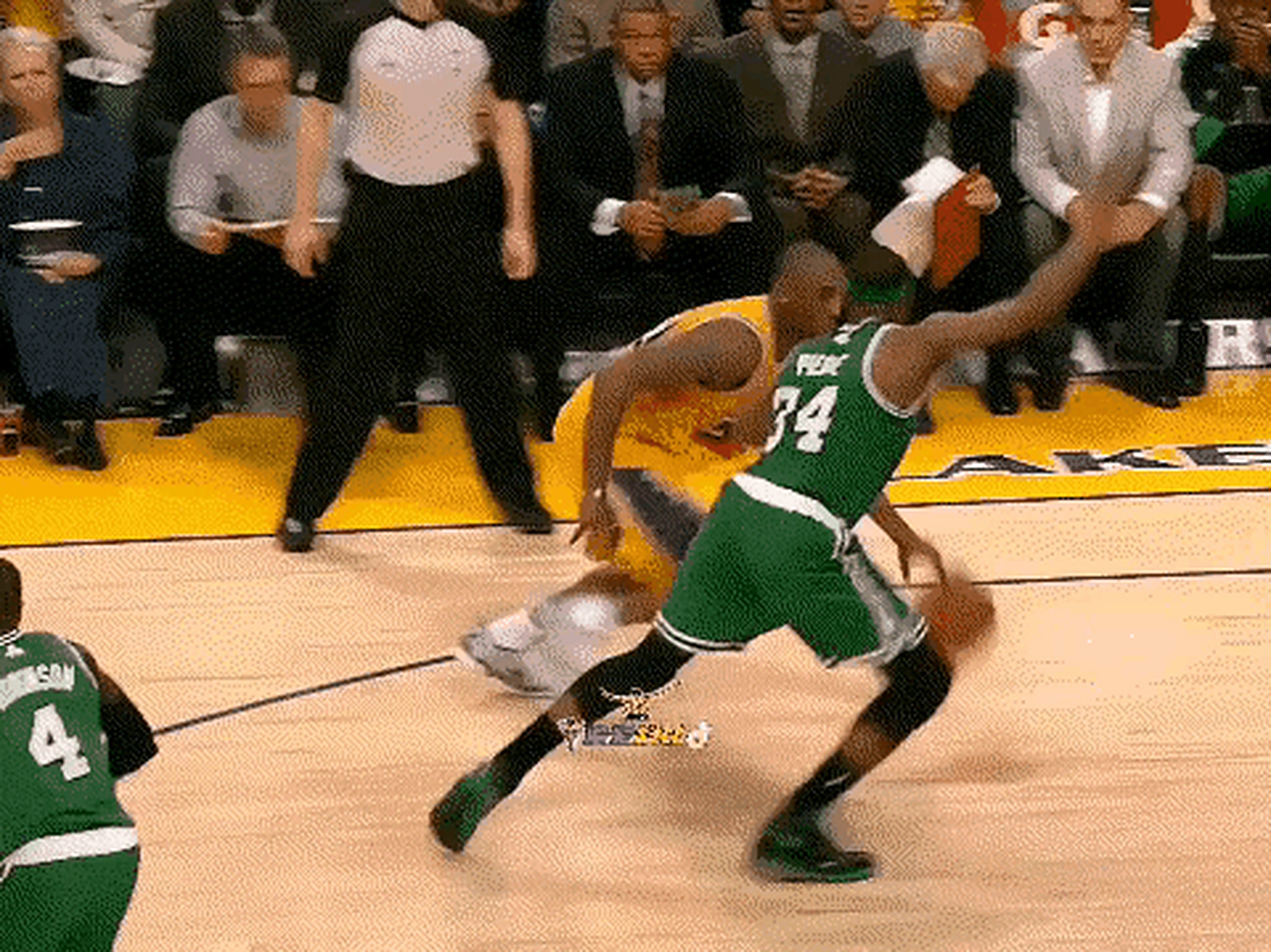 V体育：大卫·斯特恩推动NBA全球化，功不可没！